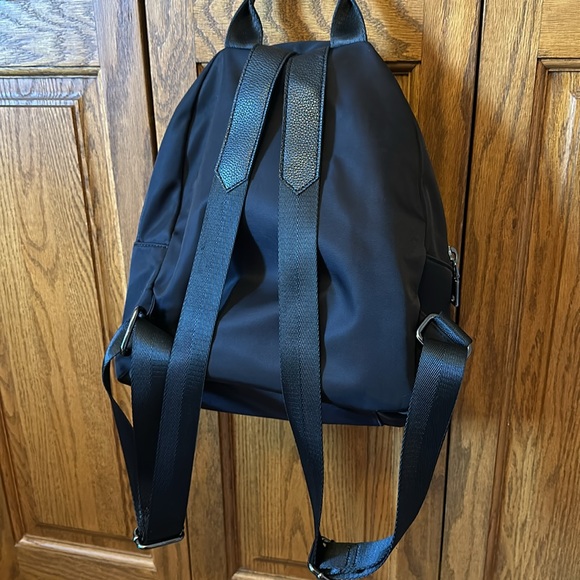 DASH backpack - Picture 2 of 5